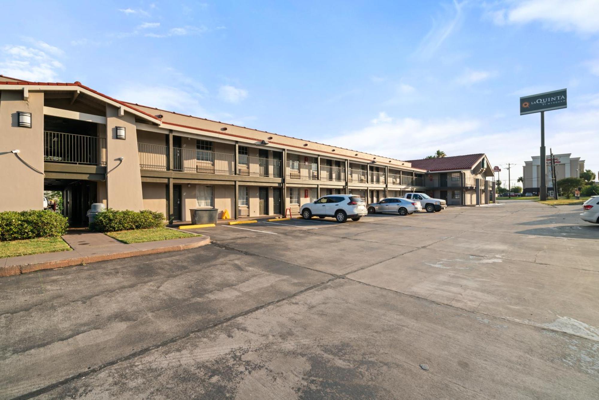 La Quinta Inn By Wyndham Corpus Christi North Экстерьер фото