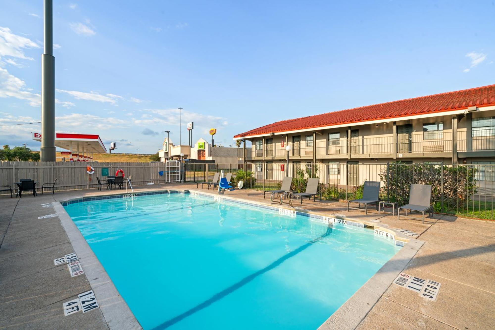 La Quinta Inn By Wyndham Corpus Christi North Экстерьер фото