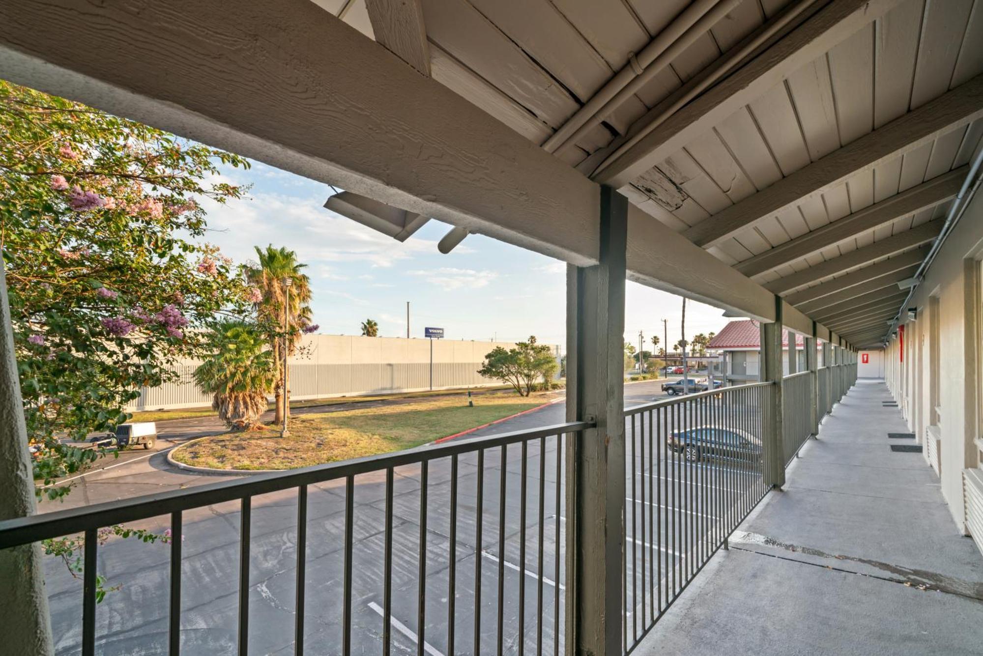 La Quinta Inn By Wyndham Corpus Christi North Экстерьер фото