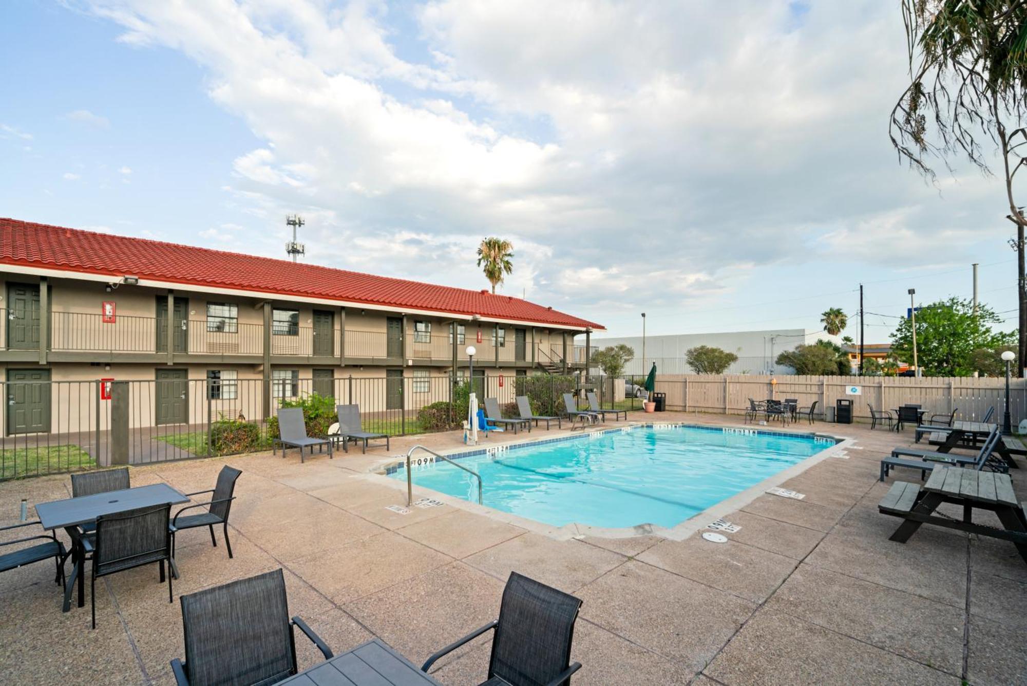 La Quinta Inn By Wyndham Corpus Christi North Экстерьер фото
