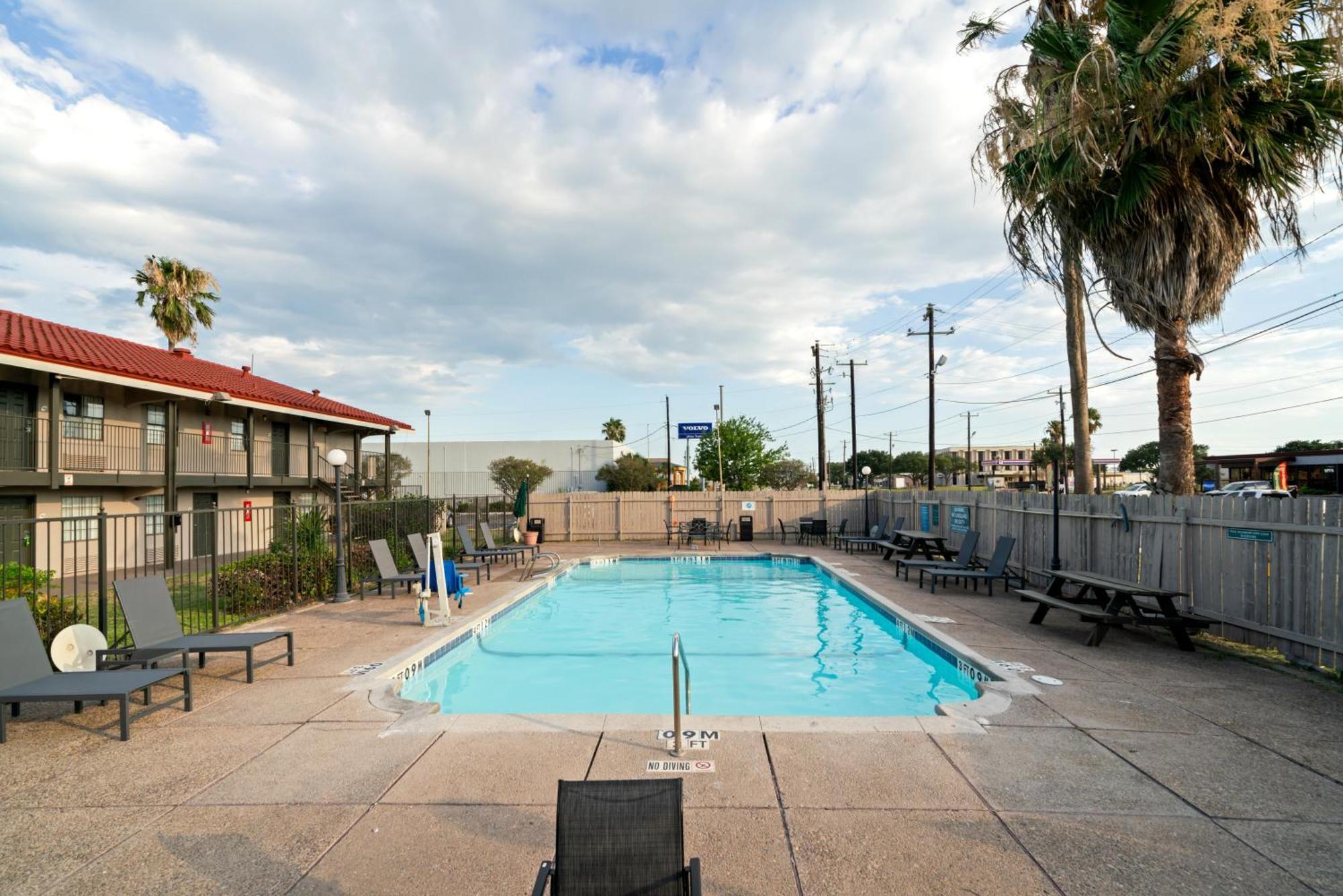 La Quinta Inn By Wyndham Corpus Christi North Экстерьер фото