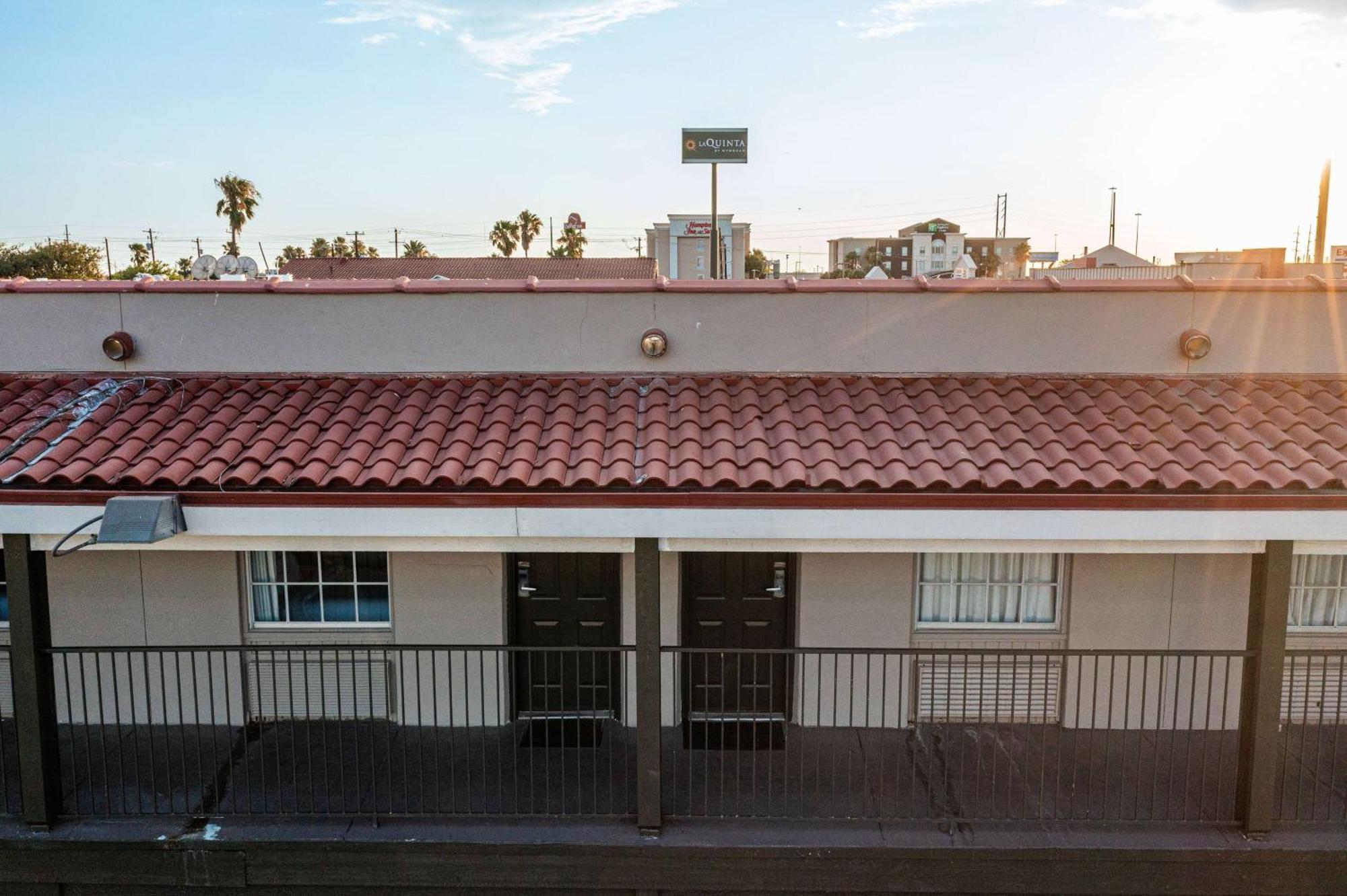 La Quinta Inn By Wyndham Corpus Christi North Экстерьер фото