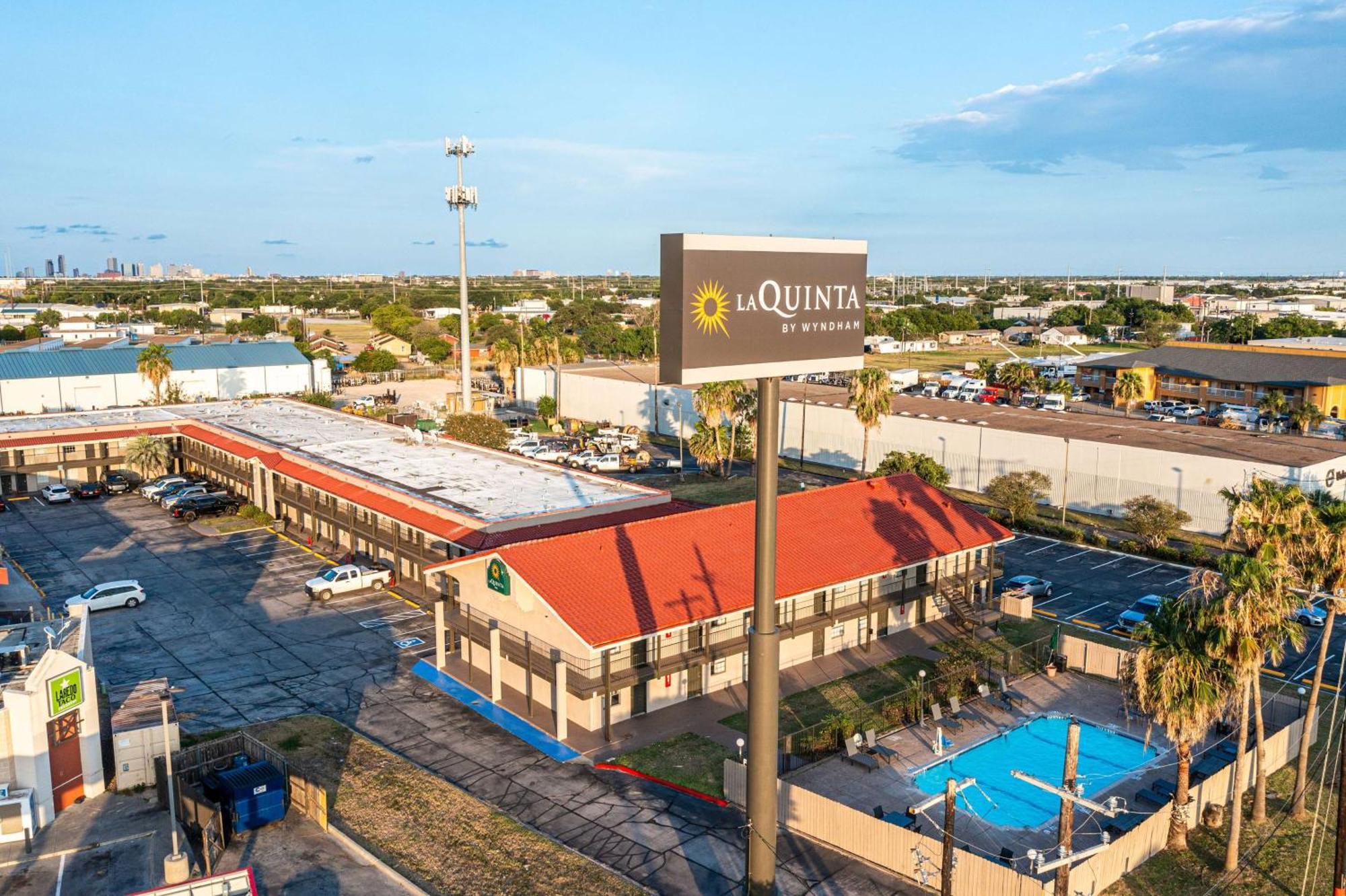 La Quinta Inn By Wyndham Corpus Christi North Экстерьер фото