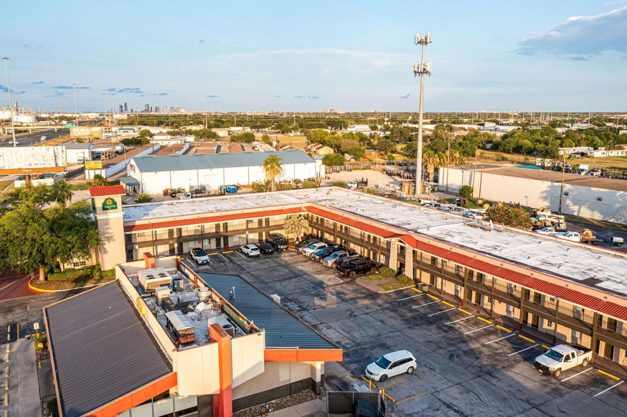 La Quinta Inn By Wyndham Corpus Christi North Экстерьер фото