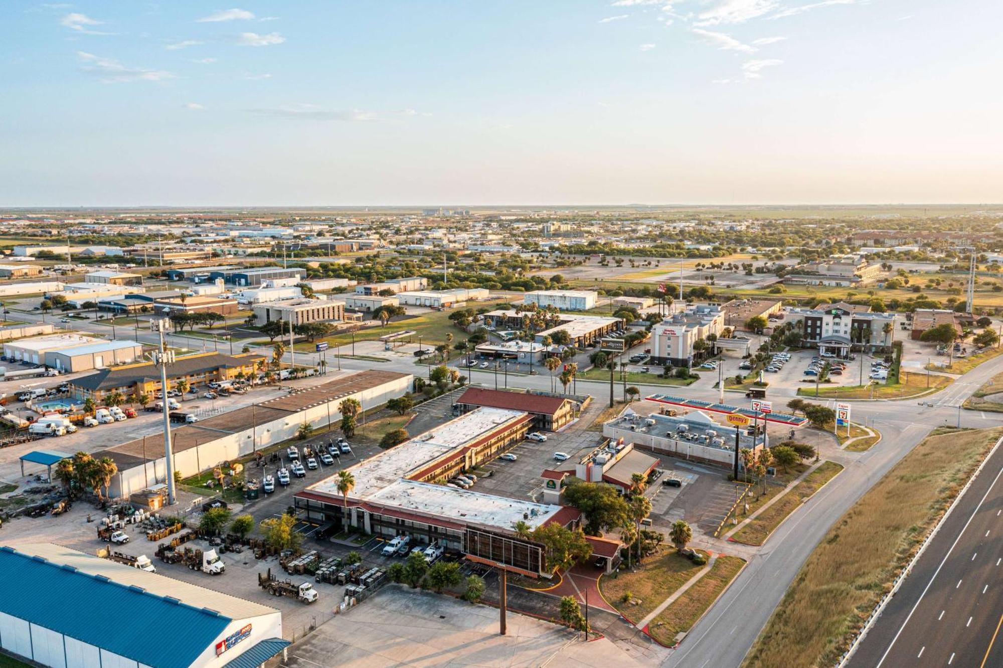 La Quinta Inn By Wyndham Corpus Christi North Экстерьер фото
