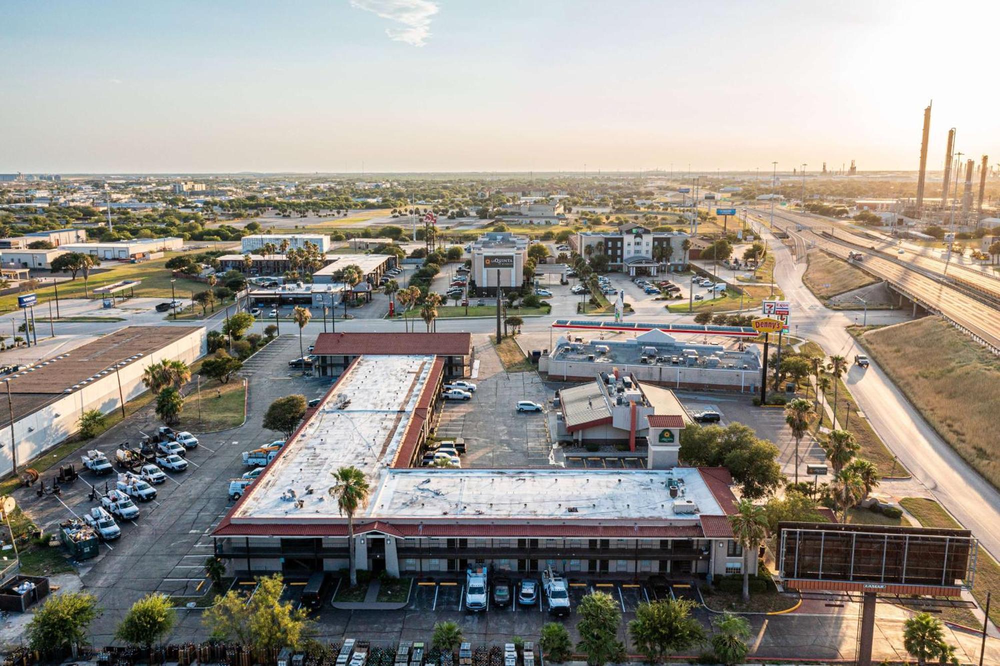 La Quinta Inn By Wyndham Corpus Christi North Экстерьер фото
