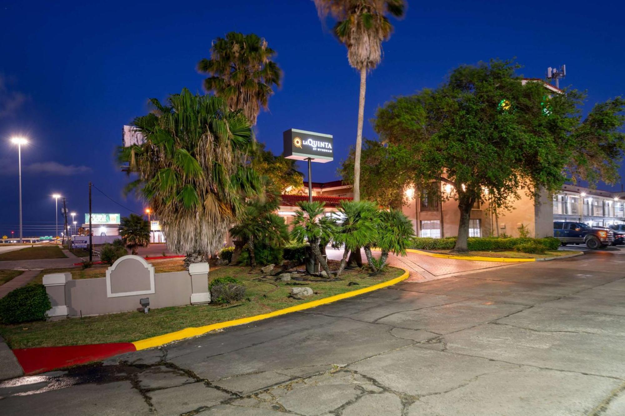 La Quinta Inn By Wyndham Corpus Christi North Экстерьер фото
