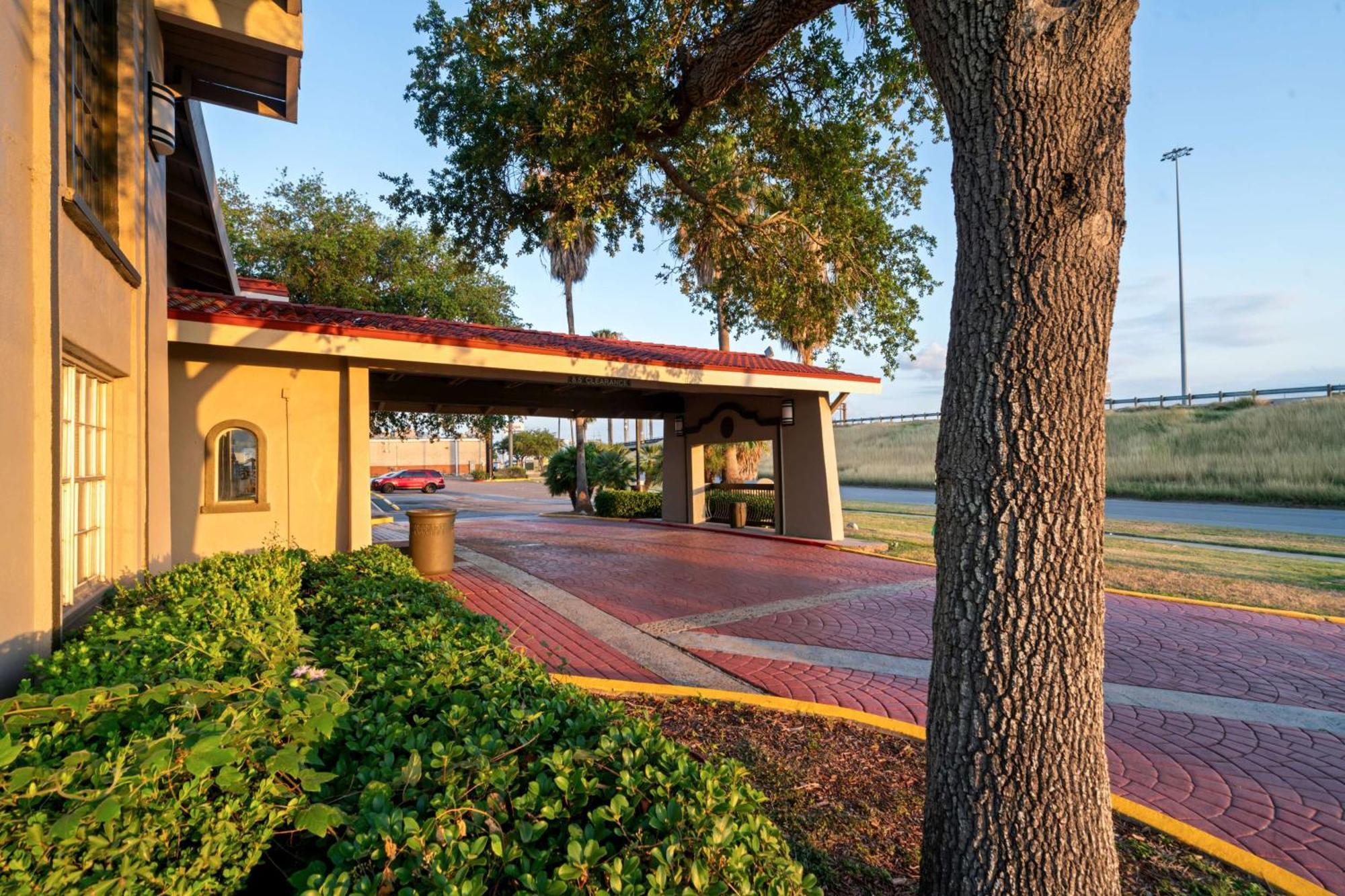 La Quinta Inn By Wyndham Corpus Christi North Экстерьер фото