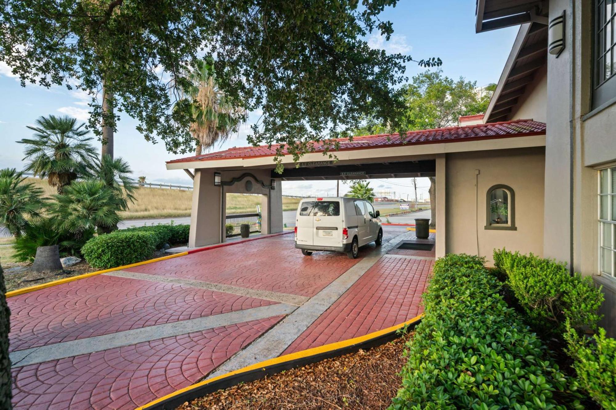 La Quinta Inn By Wyndham Corpus Christi North Экстерьер фото